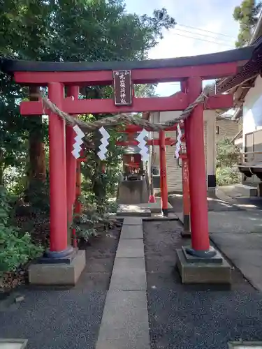 西堀氷川神社の末社・摂社