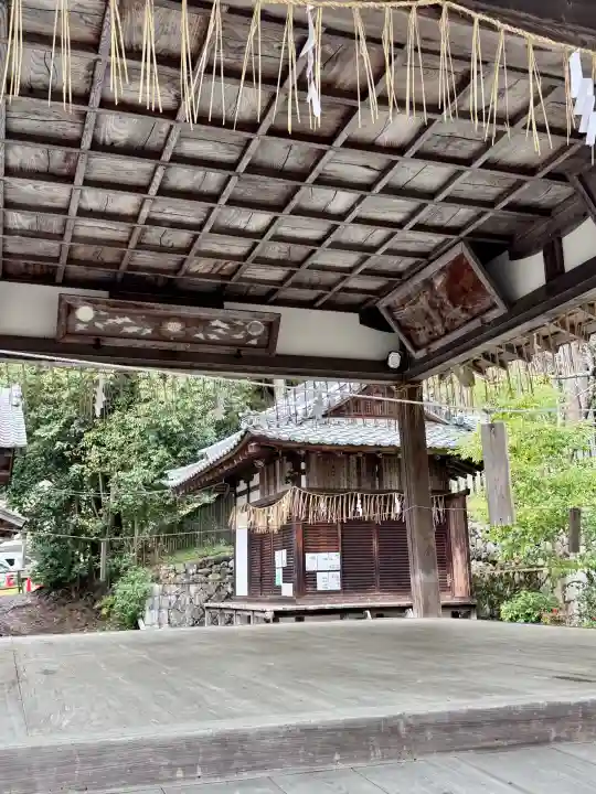石座神社の{uncategorized: "未分類", other: "その他", undefined: "問題あり", building: "その他建物", grave: "お墓", sacred_gate: "鳥居", guardian: "狛犬", statue: "像", buddha: "仏像", history: "歴史", nature: "自然", garden: "庭園", animal: "動物", pagoda: "塔", temizu: "手水舎", mountain_gate: "山門・神門", sanctuary: "本殿・本堂", subordinate: "末社・摂社", art: "芸術", scenery: "景色", jizo: "地蔵", ema: "絵馬", goshuin: "御朱印", omikuji: "おみくじ", items: "授与品その他", amulet: "お守り", goshuincho: "御朱印帳", eats: "食事", festival: "お祭り", votive_dance: "神楽", shichigosan: "七五三参", wedding: "結婚式", experience: "体験その他", initially: "初詣", around: "周辺", anti_infection: "感染症対策"}