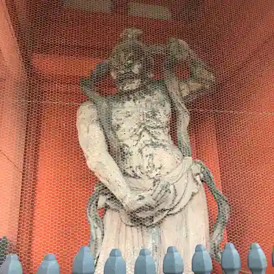 毘沙門堂門跡の像