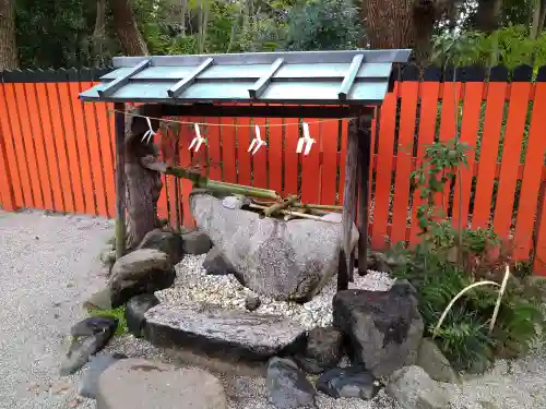 河合神社（鴨川合坐小社宅神社）の手水舎