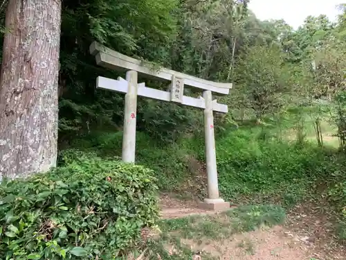 八幡神社の鳥居