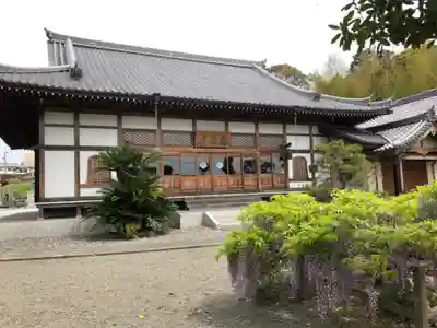 慈恩寺の本殿・本堂