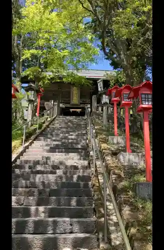 熊野皇大神社の{uncategorized: "未分類", other: "その他", undefined: "問題あり", building: "その他建物", grave: "お墓", sacred_gate: "鳥居", guardian: "狛犬", statue: "像", buddha: "仏像", history: "歴史", nature: "自然", garden: "庭園", animal: "動物", pagoda: "塔", temizu: "手水舎", mountain_gate: "山門・神門", sanctuary: "本殿・本堂", subordinate: "末社・摂社", art: "芸術", scenery: "景色", jizo: "地蔵", ema: "絵馬", goshuin: "御朱印", omikuji: "おみくじ", items: "授与品その他", amulet: "お守り", goshuincho: "御朱印帳", eats: "食事", festival: "お祭り", votive_dance: "神楽", shichigosan: "七五三参", wedding: "結婚式", experience: "体験その他", initially: "初詣", around: "周辺", anti_infection: "感染症対策"}