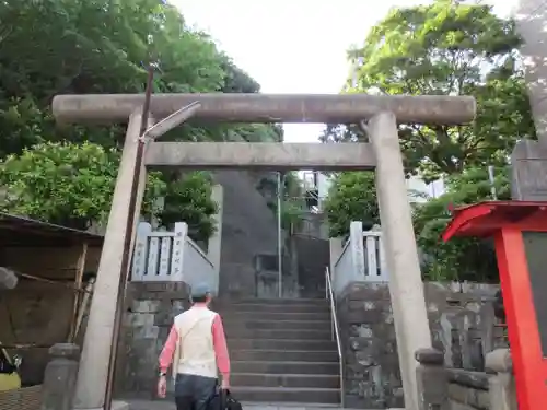 （芝生）浅間神社の鳥居