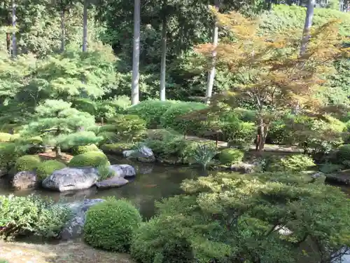 三室戸寺の庭園