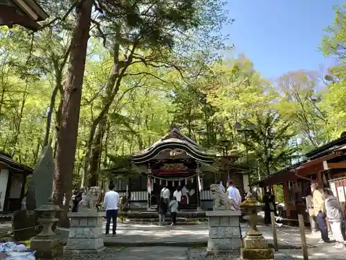 新屋山神社の本殿