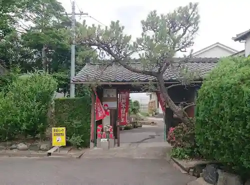 阿弥陀寺の山門