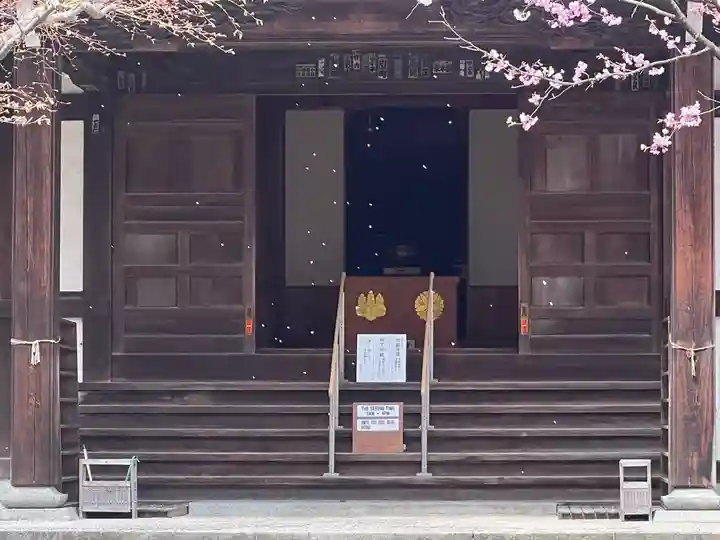 報恩寺の本殿・本堂