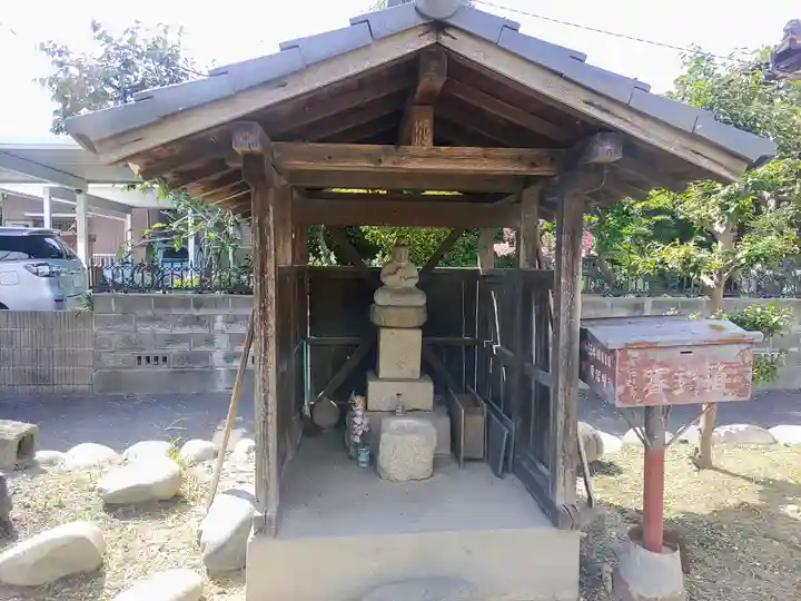 神明社の末社・摂社