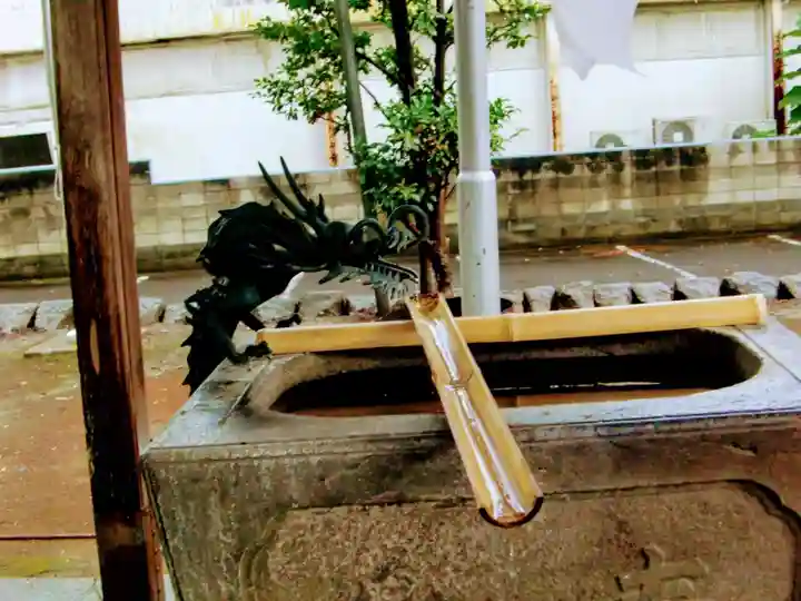 守谷総鎮守 八坂神社の手水舎