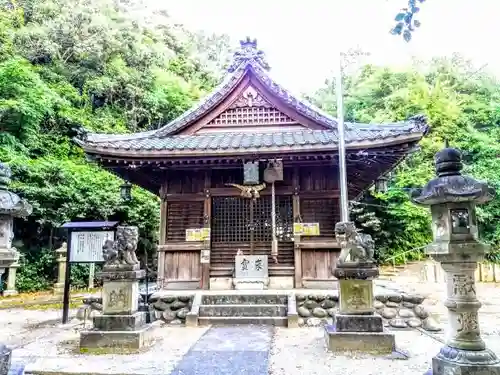 七社神社（半月七社神社）の本殿