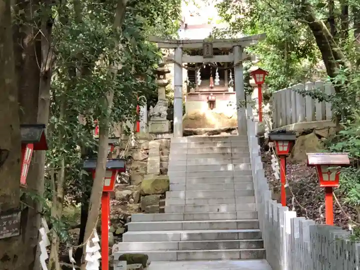 越木岩神社の鳥居