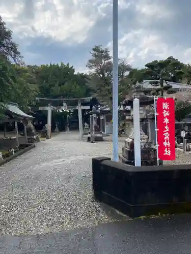 潮崎本之宮神社の鳥居