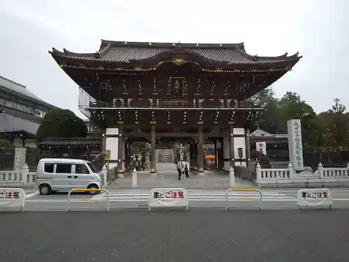成田山新勝寺の山門・神門