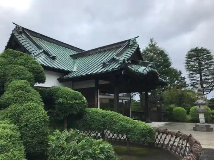 遍照寺の本殿・本堂