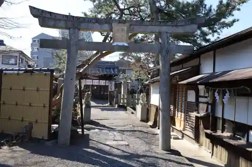龍王宮秀郷社（橋守神社）(滋賀県)