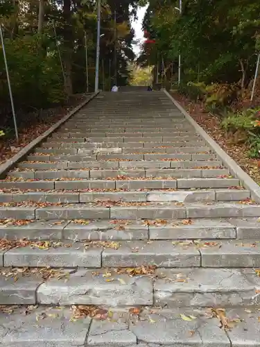 由仁神社の建物その他