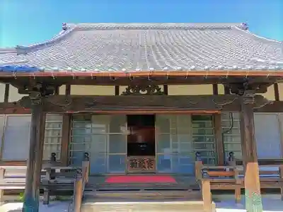 清凉寺の本殿