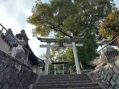 猪名部神社の{uncategorized: "未分類", other: "その他", undefined: "問題あり", building: "その他建物", grave: "お墓", sacred_gate: "鳥居", guardian: "狛犬", statue: "像", buddha: "仏像", history: "歴史", nature: "自然", garden: "庭園", animal: "動物", pagoda: "塔", temizu: "手水舎", mountain_gate: "山門・神門", sanctuary: "本殿・本堂", subordinate: "末社・摂社", art: "芸術", scenery: "景色", jizo: "地蔵", ema: "絵馬", goshuin: "御朱印", omikuji: "おみくじ", items: "授与品その他", amulet: "お守り", goshuincho: "御朱印帳", eats: "食事", festival: "お祭り", votive_dance: "神楽", shichigosan: "七五三参", wedding: "結婚式", experience: "体験その他", initially: "初詣", around: "周辺", anti_infection: "感染症対策"}