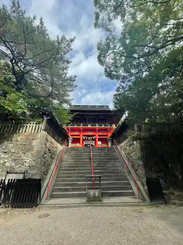 六所神社の山門