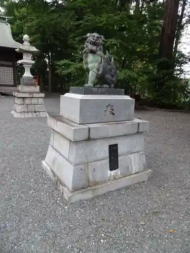 國魂神社の狛犬