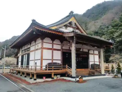 妙法寺の本殿・本堂