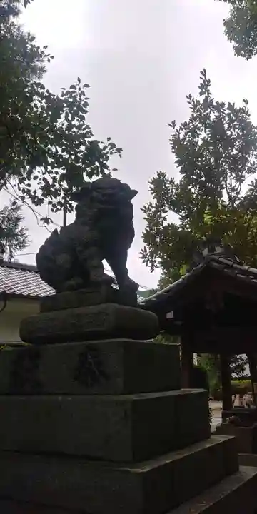 諸羽神社の狛犬