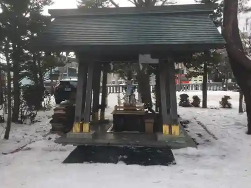 西野神社の手水舎
