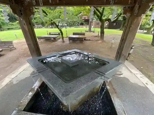 武田神社の手水舎