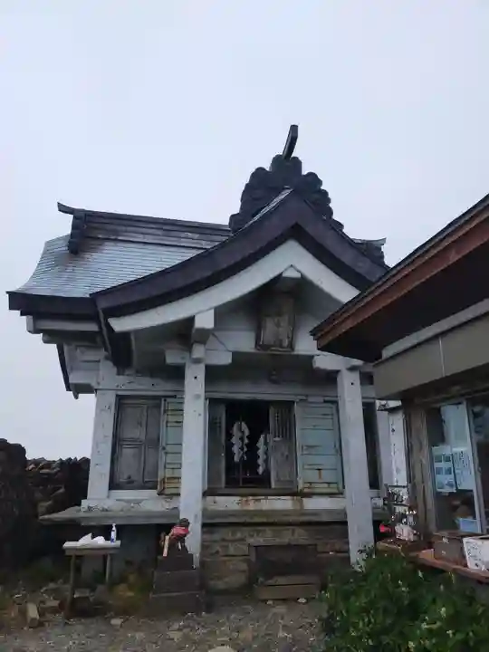 刈田嶺神社(奥宮)の本殿・本堂