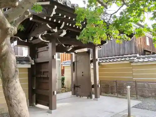 壬生寺の山門・神門