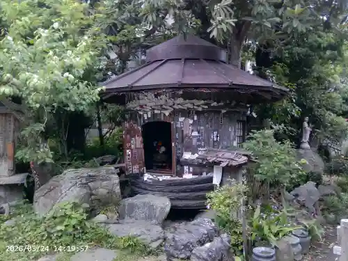 西光寺の{uncategorized: "未分類", other: "その他", undefined: "問題あり", building: "その他建物", grave: "お墓", sacred_gate: "鳥居", guardian: "狛犬", statue: "像", buddha: "仏像", history: "歴史", nature: "自然", garden: "庭園", animal: "動物", pagoda: "塔", temizu: "手水舎", mountain_gate: "山門・神門", sanctuary: "本殿・本堂", subordinate: "末社・摂社", art: "芸術", scenery: "景色", jizo: "地蔵", ema: "絵馬", goshuin: "御朱印", omikuji: "おみくじ", items: "授与品その他", amulet: "お守り", goshuincho: "御朱印帳", eats: "食事", festival: "お祭り", votive_dance: "神楽", shichigosan: "七五三参", wedding: "結婚式", experience: "体験その他", initially: "初詣", around: "周辺", anti_infection: "感染症対策"}