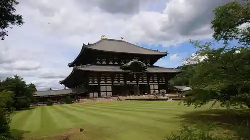 東大寺の本殿