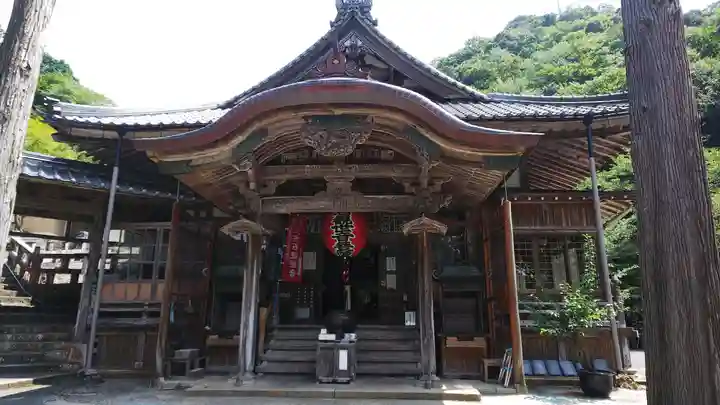 三方石観世音の本殿・本堂