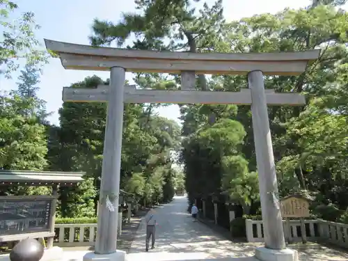 寒川神社の鳥居