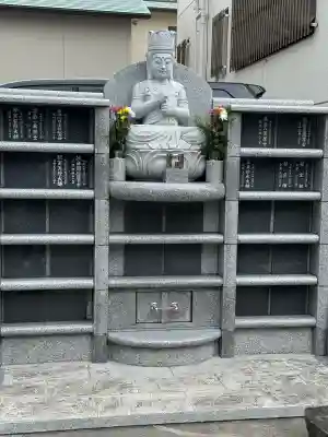 六通寺の{uncategorized: "未分類", other: "その他", undefined: "問題あり", building: "その他建物", grave: "お墓", sacred_gate: "鳥居", guardian: "狛犬", statue: "像", buddha: "仏像", history: "歴史", nature: "自然", garden: "庭園", animal: "動物", pagoda: "塔", temizu: "手水舎", mountain_gate: "山門・神門", sanctuary: "本殿・本堂", subordinate: "末社・摂社", art: "芸術", scenery: "景色", jizo: "地蔵", ema: "絵馬", goshuin: "御朱印", omikuji: "おみくじ", items: "授与品その他", amulet: "お守り", goshuincho: "御朱印帳", eats: "食事", festival: "お祭り", votive_dance: "神楽", shichigosan: "七五三参", wedding: "結婚式", experience: "体験その他", initially: "初詣", around: "周辺", anti_infection: "感染症対策"}