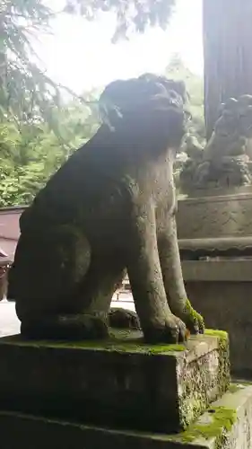 戸隠神社中社の狛犬