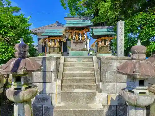 籠守勝手神社（木曽川町黒田）の末社・摂社