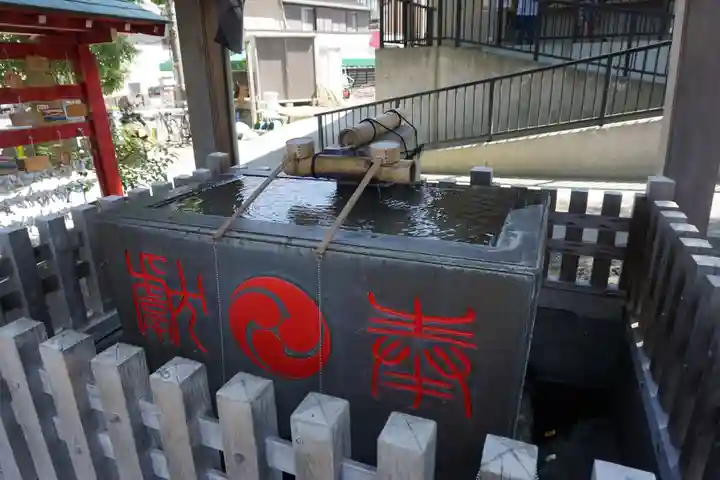 滝野川八幡神社の手水舎