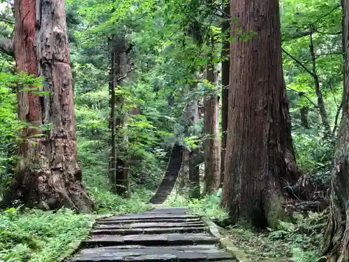 出羽神社(出羽三山神社)～三神合祭殿～の建物その他