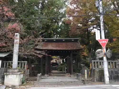 大井俣窪八幡神社の山門