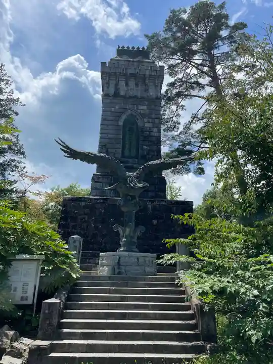 宮城縣護國神社の塔