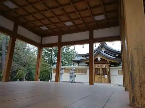 毘森神社の本殿・本堂