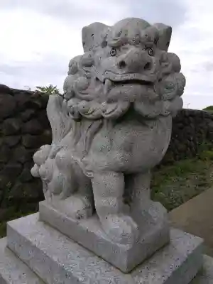 美保神社の{uncategorized: "未分類", other: "その他", undefined: "問題あり", building: "その他建物", grave: "お墓", sacred_gate: "鳥居", guardian: "狛犬", statue: "像", buddha: "仏像", history: "歴史", nature: "自然", garden: "庭園", animal: "動物", pagoda: "塔", temizu: "手水舎", mountain_gate: "山門・神門", sanctuary: "本殿・本堂", subordinate: "末社・摂社", art: "芸術", scenery: "景色", jizo: "地蔵", ema: "絵馬", goshuin: "御朱印", omikuji: "おみくじ", items: "授与品その他", amulet: "お守り", goshuincho: "御朱印帳", eats: "食事", festival: "お祭り", votive_dance: "神楽", shichigosan: "七五三参", wedding: "結婚式", experience: "体験その他", initially: "初詣", around: "周辺", anti_infection: "感染症対策"}