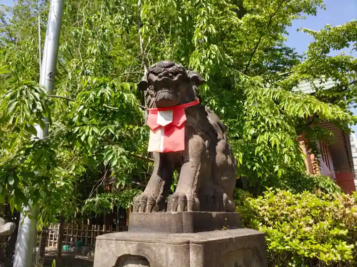 市谷亀岡八幡宮の狛犬