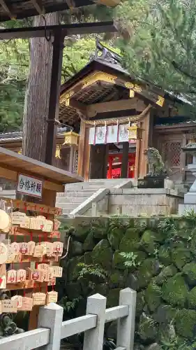 枚岡神社の{uncategorized: "未分類", other: "その他", undefined: "問題あり", building: "その他建物", grave: "お墓", sacred_gate: "鳥居", guardian: "狛犬", statue: "像", buddha: "仏像", history: "歴史", nature: "自然", garden: "庭園", animal: "動物", pagoda: "塔", temizu: "手水舎", mountain_gate: "山門・神門", sanctuary: "本殿・本堂", subordinate: "末社・摂社", art: "芸術", scenery: "景色", jizo: "地蔵", ema: "絵馬", goshuin: "御朱印", omikuji: "おみくじ", items: "授与品その他", amulet: "お守り", goshuincho: "御朱印帳", eats: "食事", festival: "お祭り", votive_dance: "神楽", shichigosan: "七五三参", wedding: "結婚式", experience: "体験その他", initially: "初詣", around: "周辺", anti_infection: "感染症対策"}
