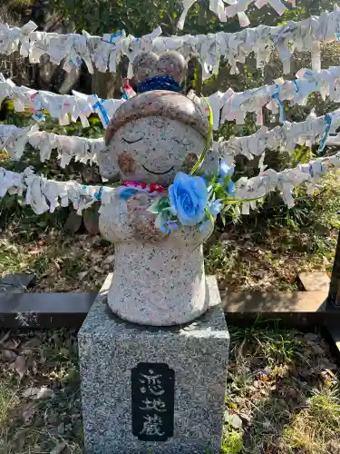 陽林寺の{uncategorized: "未分類", other: "その他", undefined: "問題あり", building: "その他建物", grave: "お墓", sacred_gate: "鳥居", guardian: "狛犬", statue: "像", buddha: "仏像", history: "歴史", nature: "自然", garden: "庭園", animal: "動物", pagoda: "塔", temizu: "手水舎", mountain_gate: "山門・神門", sanctuary: "本殿・本堂", subordinate: "末社・摂社", art: "芸術", scenery: "景色", jizo: "地蔵", ema: "絵馬", goshuin: "御朱印", omikuji: "おみくじ", items: "授与品その他", amulet: "お守り", goshuincho: "御朱印帳", eats: "食事", festival: "お祭り", votive_dance: "神楽", shichigosan: "七五三参", wedding: "結婚式", experience: "体験その他", initially: "初詣", around: "周辺", anti_infection: "感染症対策"}
