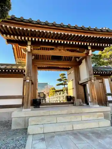 最明寺の山門