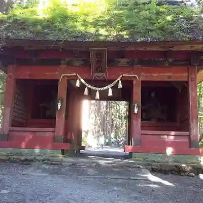 戸隠神社九頭龍社の山門・神門