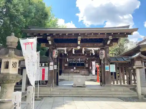 下谷神社の山門